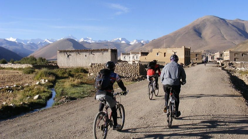 Tibet Biking